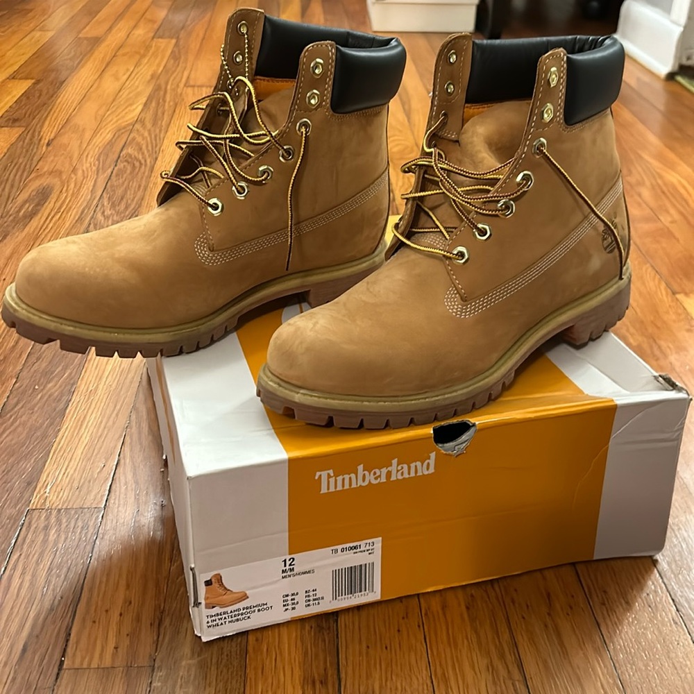 TIMBERLABD PREMIUM 6in Waterproof Boot Wheat Nubuck